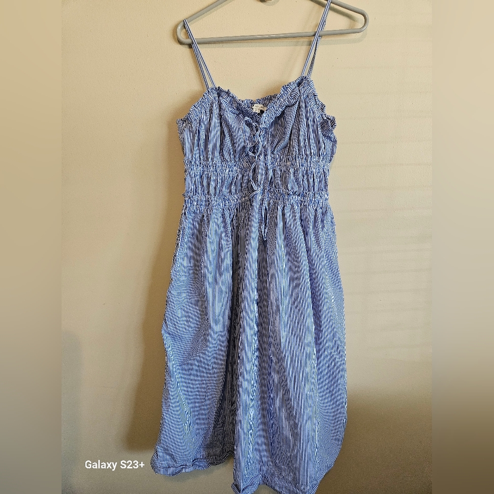 Free Asembley Blue and White Stripped Dress 100% Rayon Size Large. - Picture 2 of 16